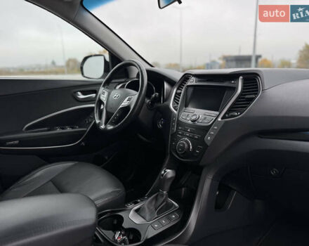 Белый Хендай Гранд Санта Фе, объемом двигателя 2.2 л и пробегом 149 тыс. км за 20777 $, фото 26 на Automoto.ua