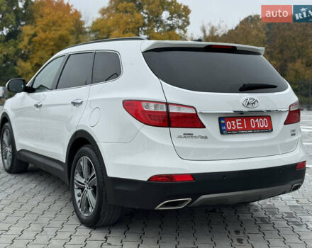 Белый Хендай Гранд Санта Фе, объемом двигателя 2.2 л и пробегом 149 тыс. км за 20777 $, фото 6 на Automoto.ua
