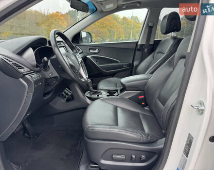 Белый Хендай Гранд Санта Фе, объемом двигателя 2.2 л и пробегом 149 тыс. км за 20777 $, фото 13 на Automoto.ua