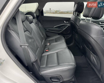 Белый Хендай Гранд Санта Фе, объемом двигателя 2.2 л и пробегом 149 тыс. км за 20777 $, фото 23 на Automoto.ua