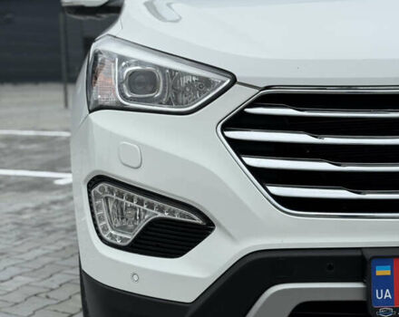 Белый Хендай Гранд Санта Фе, объемом двигателя 2.2 л и пробегом 149 тыс. км за 20777 $, фото 9 на Automoto.ua