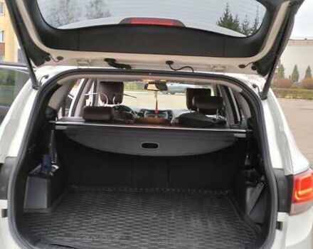 Білий Хендай Гранд Санта Фє, об'ємом двигуна 2.2 л та пробігом 205 тис. км за 23500 $, фото 10 на Automoto.ua