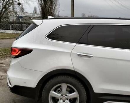 Білий Хендай Гранд Санта Фє, об'ємом двигуна 2.2 л та пробігом 205 тис. км за 23500 $, фото 4 на Automoto.ua