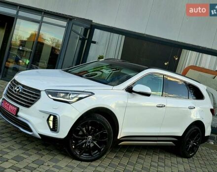 Белый Хендай Гранд Санта Фе, объемом двигателя 2.2 л и пробегом 118 тыс. км за 26950 $, фото 1 на Automoto.ua