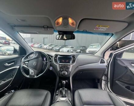 Белый Хендай Гранд Санта Фе, объемом двигателя 2.2 л и пробегом 124 тыс. км за 32580 $, фото 24 на Automoto.ua