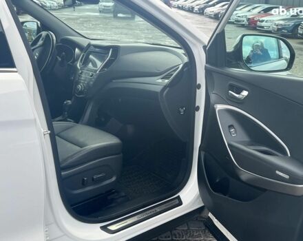 Белый Хендай Гранд Санта Фе, объемом двигателя 2.2 л и пробегом 124 тыс. км за 32580 $, фото 18 на Automoto.ua