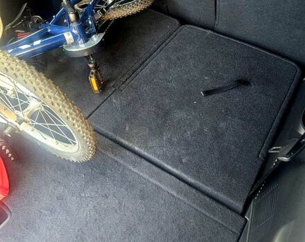 Белый Хендай Гранд Санта Фе, объемом двигателя 2.2 л и пробегом 124 тыс. км за 35000 $, фото 6 на Automoto.ua