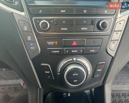 Белый Хендай Гранд Санта Фе, объемом двигателя 2.2 л и пробегом 124 тыс. км за 32580 $, фото 32 на Automoto.ua