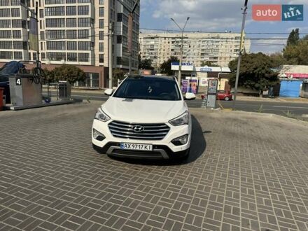 Хендай Гранд Санта Фе 2013 в Харькове на Automoto.ua Белый Хендай Гранд Санта Фе, объемом двигателя 2.2 л и пробегом 174 тыс. км за 24000 $, фото 1 на Automoto.ua