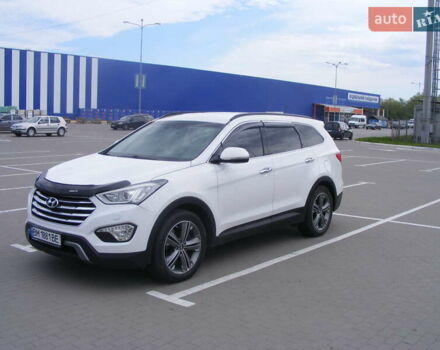 Белый Хендай Гранд Санта Фе, объемом двигателя 2.2 л и пробегом 99 тыс. км за 21000 $, фото 1 на Automoto.ua