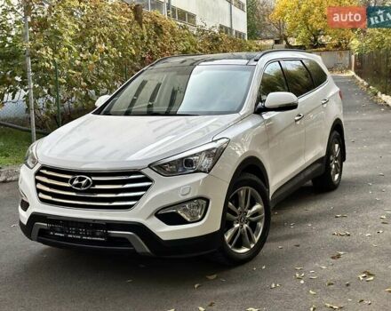 Белый Хендай Гранд Санта Фе, объемом двигателя 2.2 л и пробегом 218 тыс. км за 18500 $, фото 1 на Automoto.ua