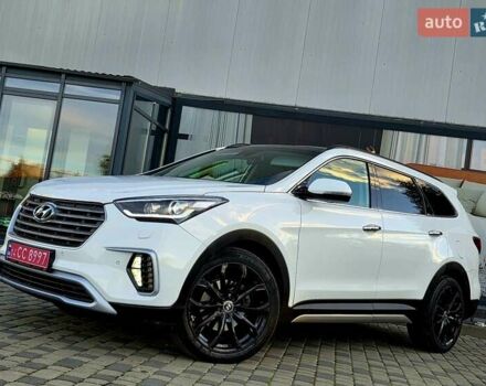 Белый Хендай Гранд Санта Фе, объемом двигателя 2.2 л и пробегом 118 тыс. км за 26950 $, фото 1 на Automoto.ua
