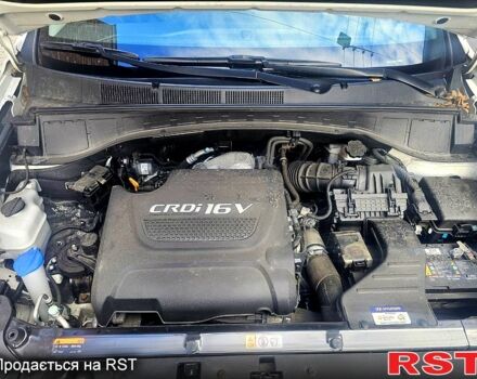 Белый Хендай Гранд Санта Фе, объемом двигателя 2.2 л и пробегом 124 тыс. км за 35000 $, фото 1 на Automoto.ua