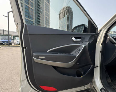 Бежевый Хендай Гранд Санта Фе, объемом двигателя 2.2 л и пробегом 130 тыс. км за 33000 $, фото 5 на Automoto.ua