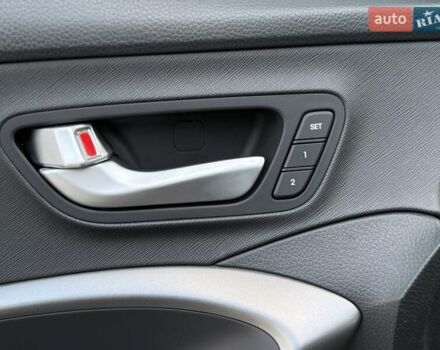 Черный Хендай Гранд Санта Фе, объемом двигателя 2.2 л и пробегом 65 тыс. км за 22700 $, фото 32 на Automoto.ua