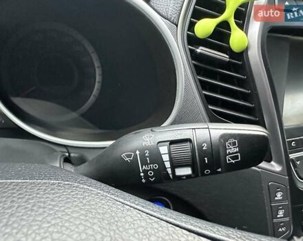 Черный Хендай Гранд Санта Фе, объемом двигателя 2.2 л и пробегом 215 тыс. км за 18999 $, фото 149 на Automoto.ua