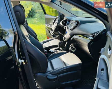 Черный Хендай Гранд Санта Фе, объемом двигателя 2.2 л и пробегом 95 тыс. км за 19800 $, фото 9 на Automoto.ua