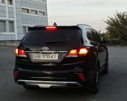 Чорний Хендай Гранд Санта Фє, об'ємом двигуна 0 л та пробігом 85 тис. км за 17100 $, фото 4 на Automoto.ua