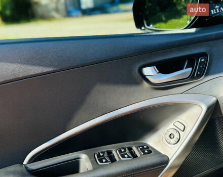 Черный Хендай Гранд Санта Фе, объемом двигателя 2.2 л и пробегом 95 тыс. км за 19800 $, фото 16 на Automoto.ua