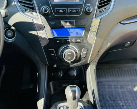 Черный Хендай Гранд Санта Фе, объемом двигателя 2.2 л и пробегом 95 тыс. км за 19800 $, фото 8 на Automoto.ua