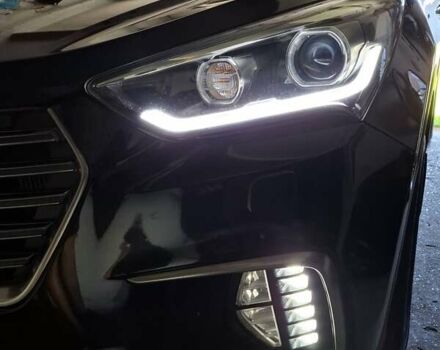 Коричневый Хендай Гранд Санта Фе, объемом двигателя 2.2 л и пробегом 193 тыс. км за 23700 $, фото 4 на Automoto.ua