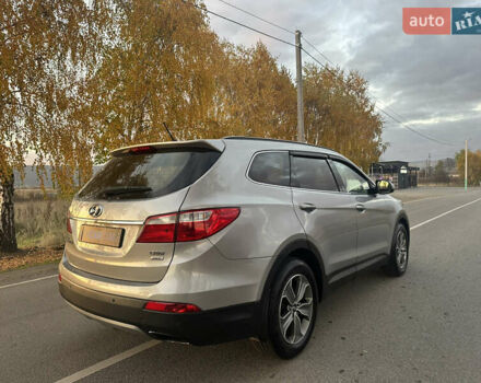 Сірий Хендай Гранд Санта Фє, об'ємом двигуна 2.2 л та пробігом 211 тис. км за 20900 $, фото 10 на Automoto.ua