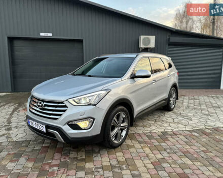 Серый Хендай Гранд Санта Фе, объемом двигателя 2.2 л и пробегом 162 тыс. км за 20700 $, фото 3 на Automoto.ua