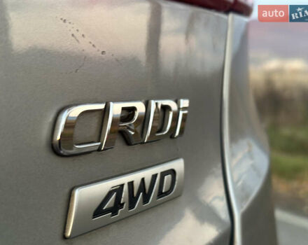 Сірий Хендай Гранд Санта Фє, об'ємом двигуна 2.2 л та пробігом 211 тис. км за 20900 $, фото 17 на Automoto.ua