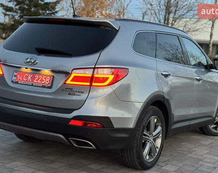 Серый Хендай Гранд Санта Фе, объемом двигателя 2.2 л и пробегом 132 тыс. км за 20999 $, фото 4 на Automoto.ua