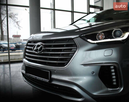 Серый Хендай Гранд Санта Фе, объемом двигателя 2.2 л и пробегом 119 тыс. км за 25900 $, фото 7 на Automoto.ua