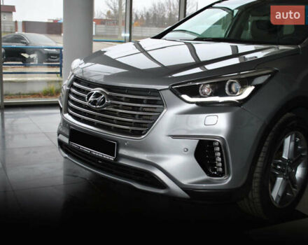 Серый Хендай Гранд Санта Фе, объемом двигателя 2.2 л и пробегом 119 тыс. км за 25900 $, фото 2 на Automoto.ua