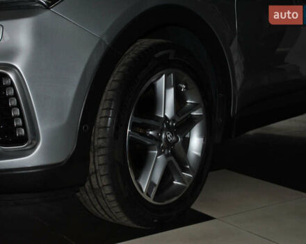 Серый Хендай Гранд Санта Фе, объемом двигателя 2.2 л и пробегом 119 тыс. км за 25900 $, фото 10 на Automoto.ua