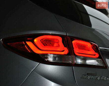 Серый Хендай Гранд Санта Фе, объемом двигателя 2.2 л и пробегом 119 тыс. км за 25900 $, фото 13 на Automoto.ua