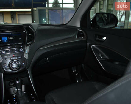 Серый Хендай Гранд Санта Фе, объемом двигателя 2.2 л и пробегом 119 тыс. км за 25900 $, фото 46 на Automoto.ua