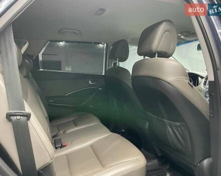 Серый Хендай Гранд Санта Фе, объемом двигателя 2.2 л и пробегом 120 тыс. км за 31000 $, фото 11 на Automoto.ua