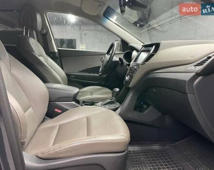 Серый Хендай Гранд Санта Фе, объемом двигателя 2.2 л и пробегом 120 тыс. км за 31000 $, фото 9 на Automoto.ua