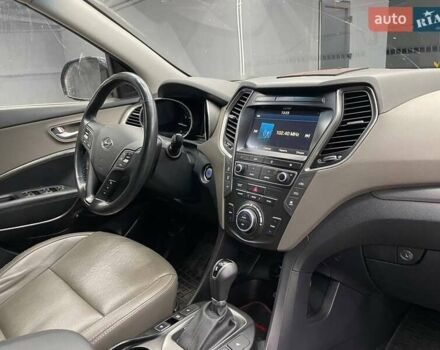 Серый Хендай Гранд Санта Фе, объемом двигателя 2.2 л и пробегом 120 тыс. км за 31000 $, фото 10 на Automoto.ua