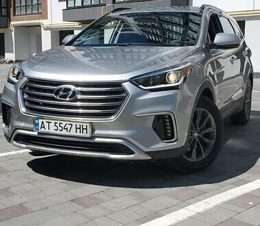 Хендай Гранд Санта Фе 2016 в Ивано-Франковске на Automoto.ua Серый Хендай Гранд Санта Фе, объемом двигателя 3.3 л и пробегом 93 тыс. км за 17000 $, фото 1 на Automoto.ua