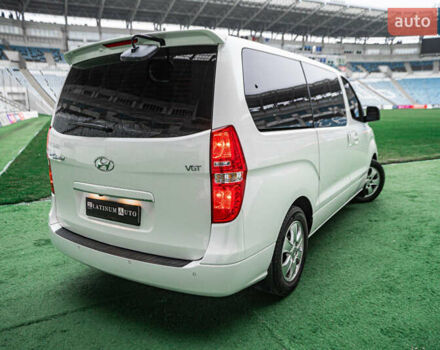 Белый Хендай Гранд Старекс, объемом двигателя 2.5 л и пробегом 65 тыс. км за 28500 $, фото 16 на Automoto.ua