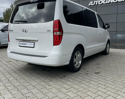 Белый Хендай Гранд Старекс, объемом двигателя 2.5 л и пробегом 70 тыс. км за 31500 $, фото 29 на Automoto.ua