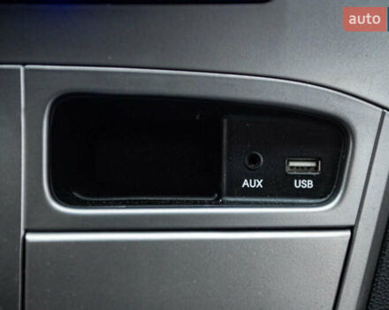 Белый Хендай Гранд Старекс, объемом двигателя 2.5 л и пробегом 65 тыс. км за 28500 $, фото 33 на Automoto.ua