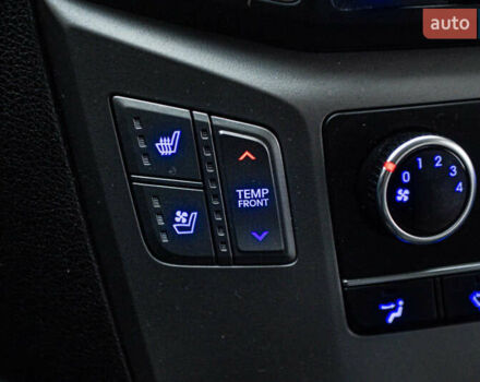 Белый Хендай Гранд Старекс, объемом двигателя 2.5 л и пробегом 65 тыс. км за 28500 $, фото 31 на Automoto.ua