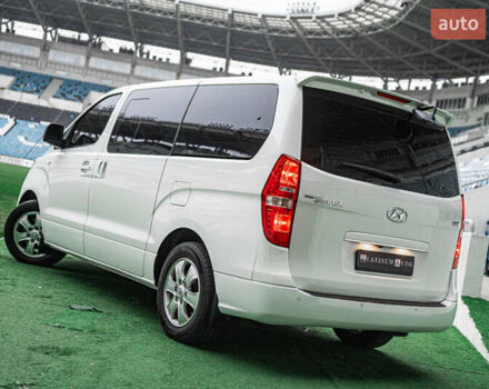 Белый Хендай Гранд Старекс, объемом двигателя 2.5 л и пробегом 65 тыс. км за 28500 $, фото 14 на Automoto.ua