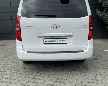 Белый Хендай Гранд Старекс, объемом двигателя 2.5 л и пробегом 70 тыс. км за 31500 $, фото 27 на Automoto.ua