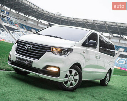 Белый Хендай Гранд Старекс, объемом двигателя 2.5 л и пробегом 65 тыс. км за 28500 $, фото 8 на Automoto.ua