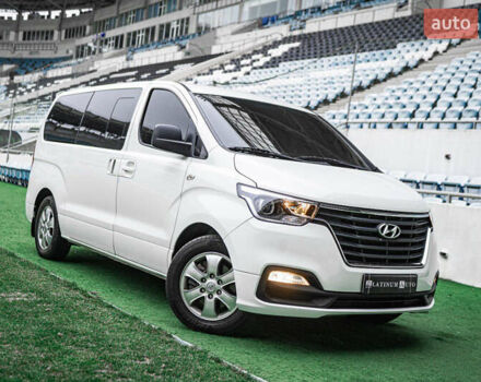 Белый Хендай Гранд Старекс, объемом двигателя 2.5 л и пробегом 65 тыс. км за 28500 $, фото 10 на Automoto.ua