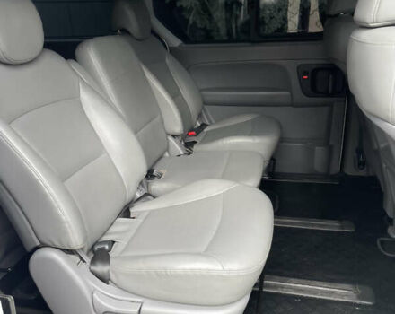 Белый Хендай Гранд Старекс, объемом двигателя 2.5 л и пробегом 70 тыс. км за 31500 $, фото 22 на Automoto.ua