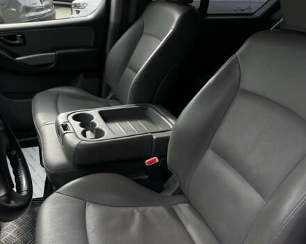 Белый Хендай Гранд Старекс, объемом двигателя 2.5 л и пробегом 70 тыс. км за 31500 $, фото 19 на Automoto.ua