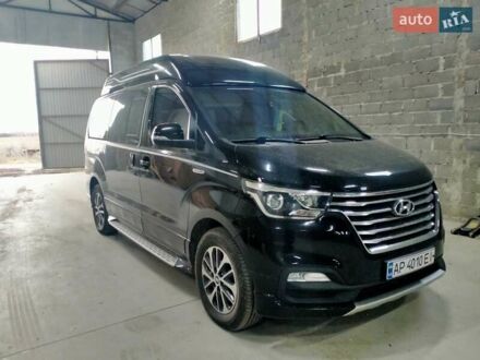 Хендай Гранд Старекс 2018 у Ужгороді на Automoto.ua Чорний Хендай Гранд Старекс, об'ємом двигуна 2.5 л та пробігом 56 тис. км за 50000 $, фото 1 на Automoto.ua