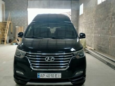 Хендай Гранд Старекс 2018 у Ужгороді на Automoto.ua Чорний Хендай Гранд Старекс, об'ємом двигуна 2.5 л та пробігом 56 тис. км за 45000 $, фото 1 на Automoto.ua